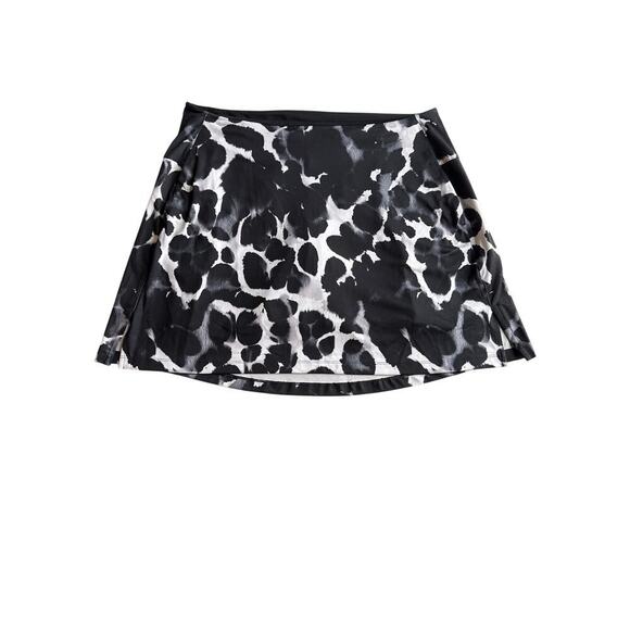 Nike Women’s Skort 2in1 Skirt Golf  UPF 40+ Size XL Black Grey White - Picture 4 of 12